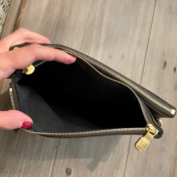 SOLD‼️Auth Louis Vuitton double zip pochette - Picture 9 of 16